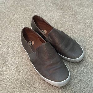 Frye leather dark gray distressed slip on sneakers